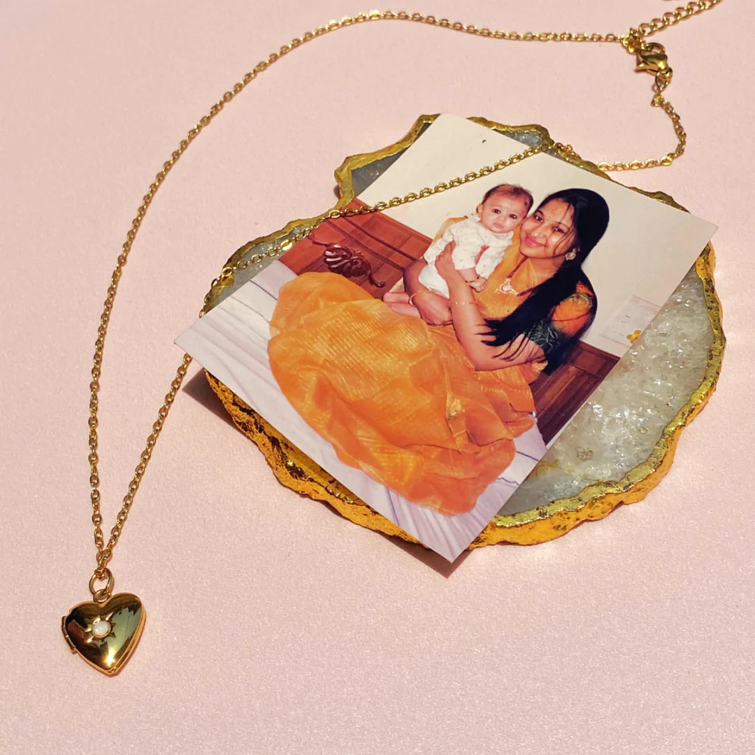 18kt Gold Plated Starstruck Opal Stone Photo Locket Keepsake Necklace, Noor