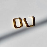 Load image into Gallery viewer, 18 KT Oval Box earrings - Inaya Accessories
