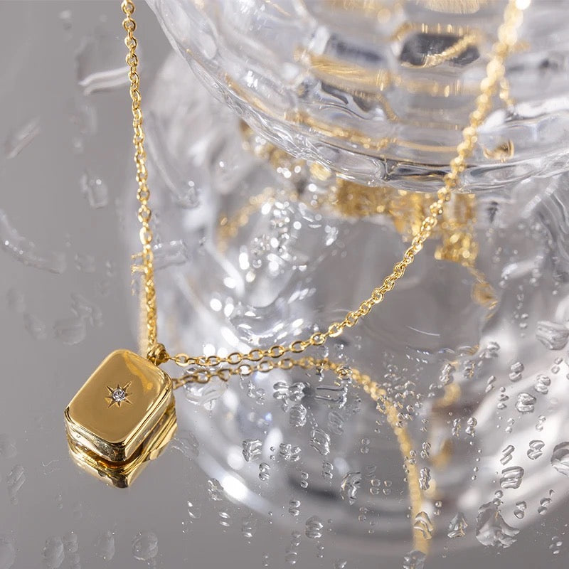 18KT Starstruck necklace, Reese