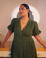 Load image into Gallery viewer, 18KT Roman necklace, Julia - Inaya Accessories