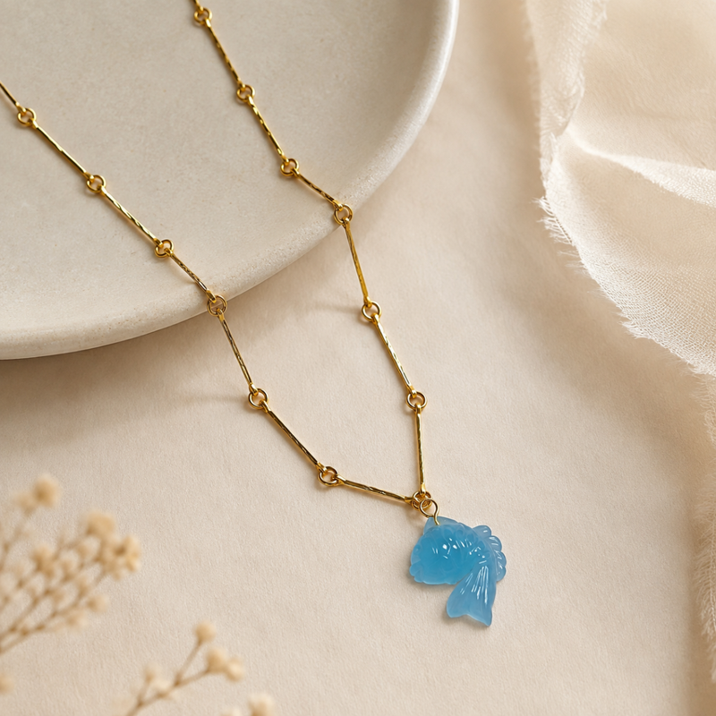 18KT Gold Plated Bar Link Chain Necklace with Carved Natural Stone Nemo Pendant