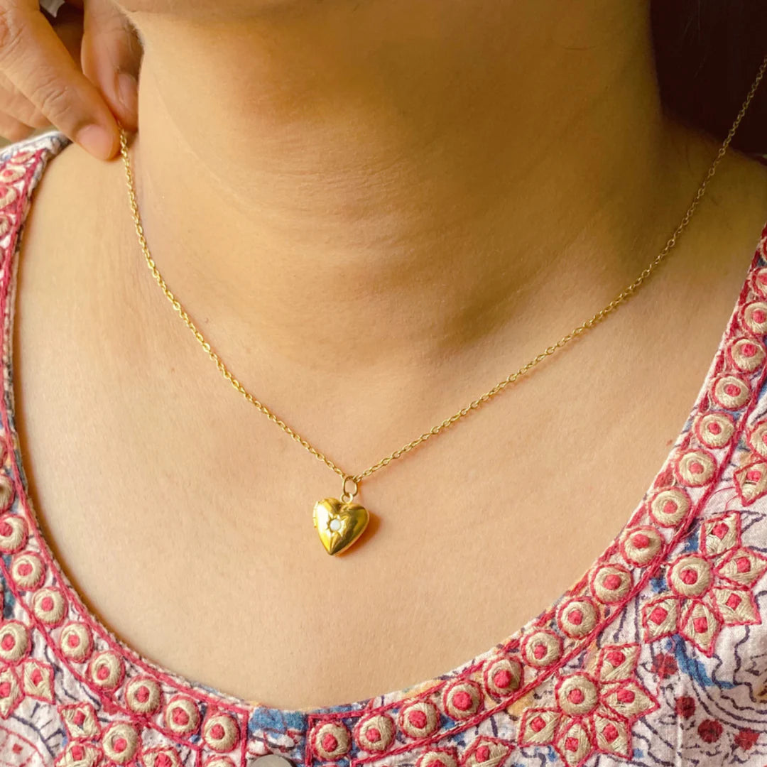 18kt Gold Plated Starstruck Opal Stone Photo Locket Keepsake Necklace, Noor