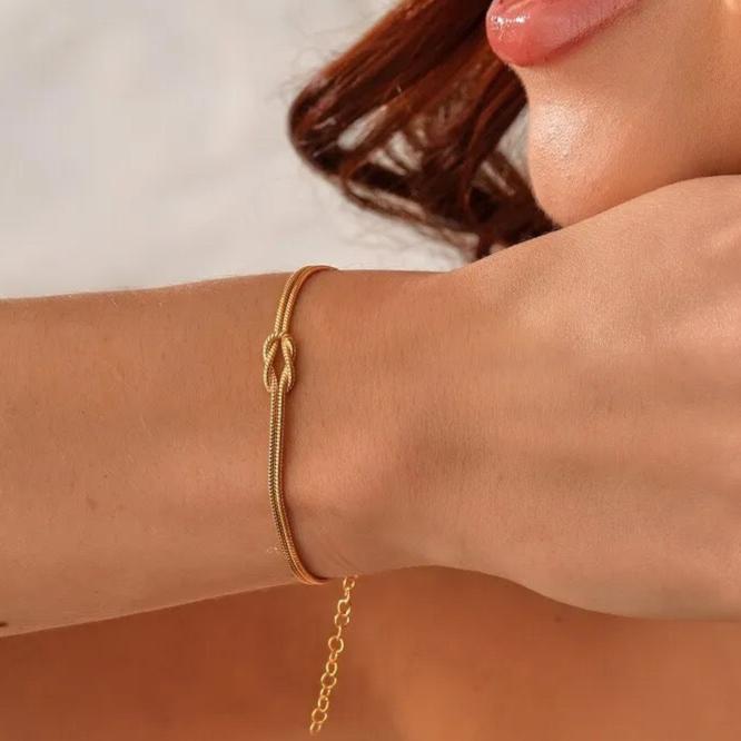 18kt Gold Plated Minimalistic Knot Twisted Couple Bracelet, Hermoine