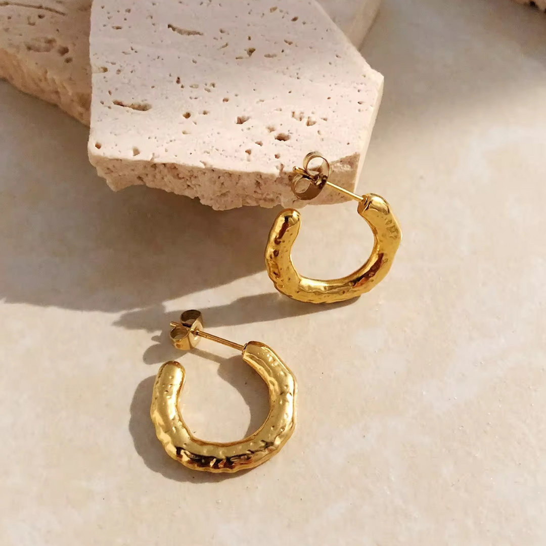 Inaya Modern Festive 18KT Gold Plated Hammered C Shaped Hoop Earrings, Lee
