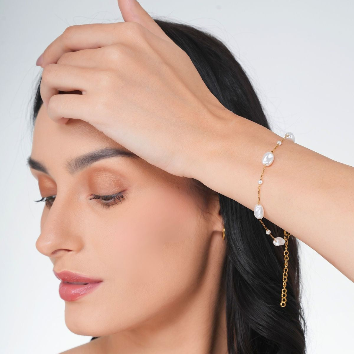 18 kt gold plated stainless steel dainty rolo chain freshwater pearl bracelet, margerie