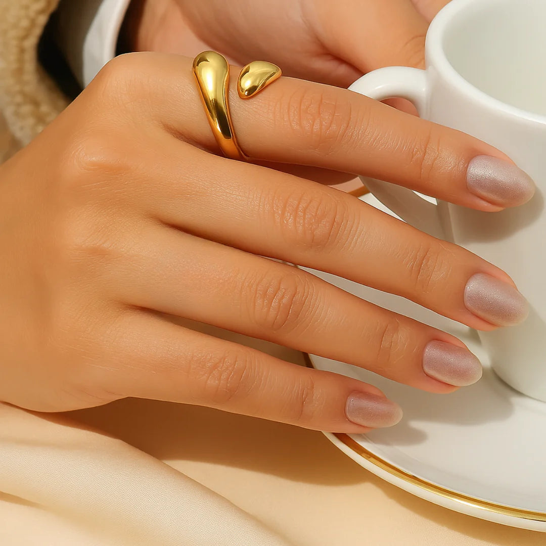 18kt Gold Plated Adjustable Hug Ring, Michelle – Inaya Accessories
