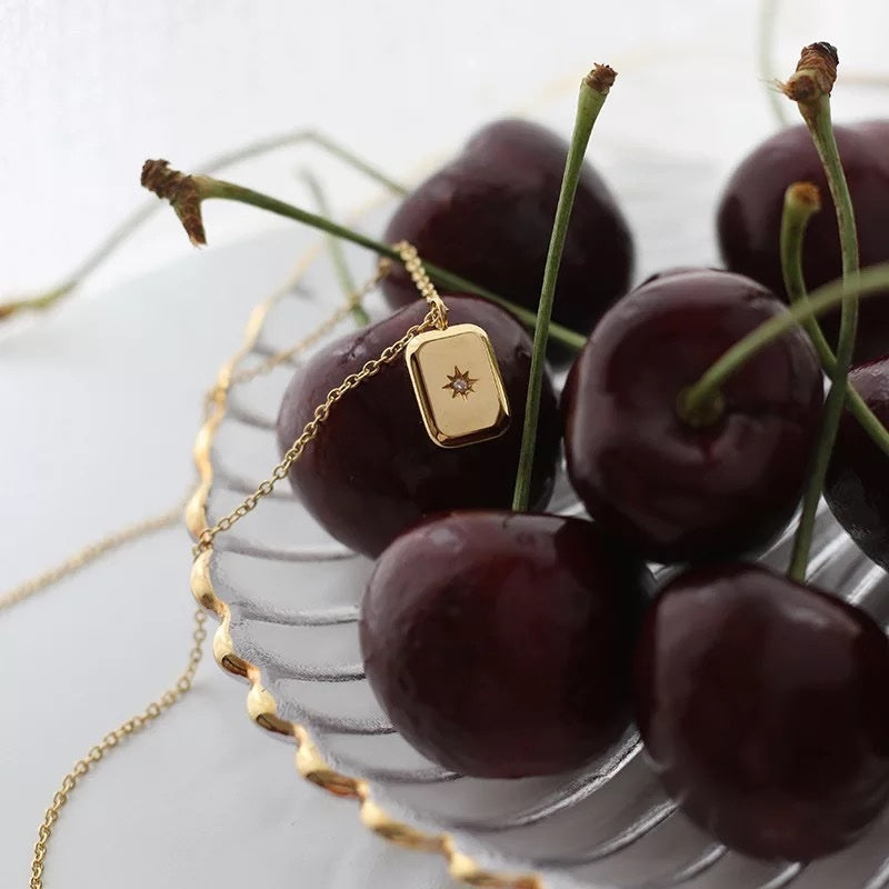 18KT Starstruck necklace, Reese - Inaya Accessories